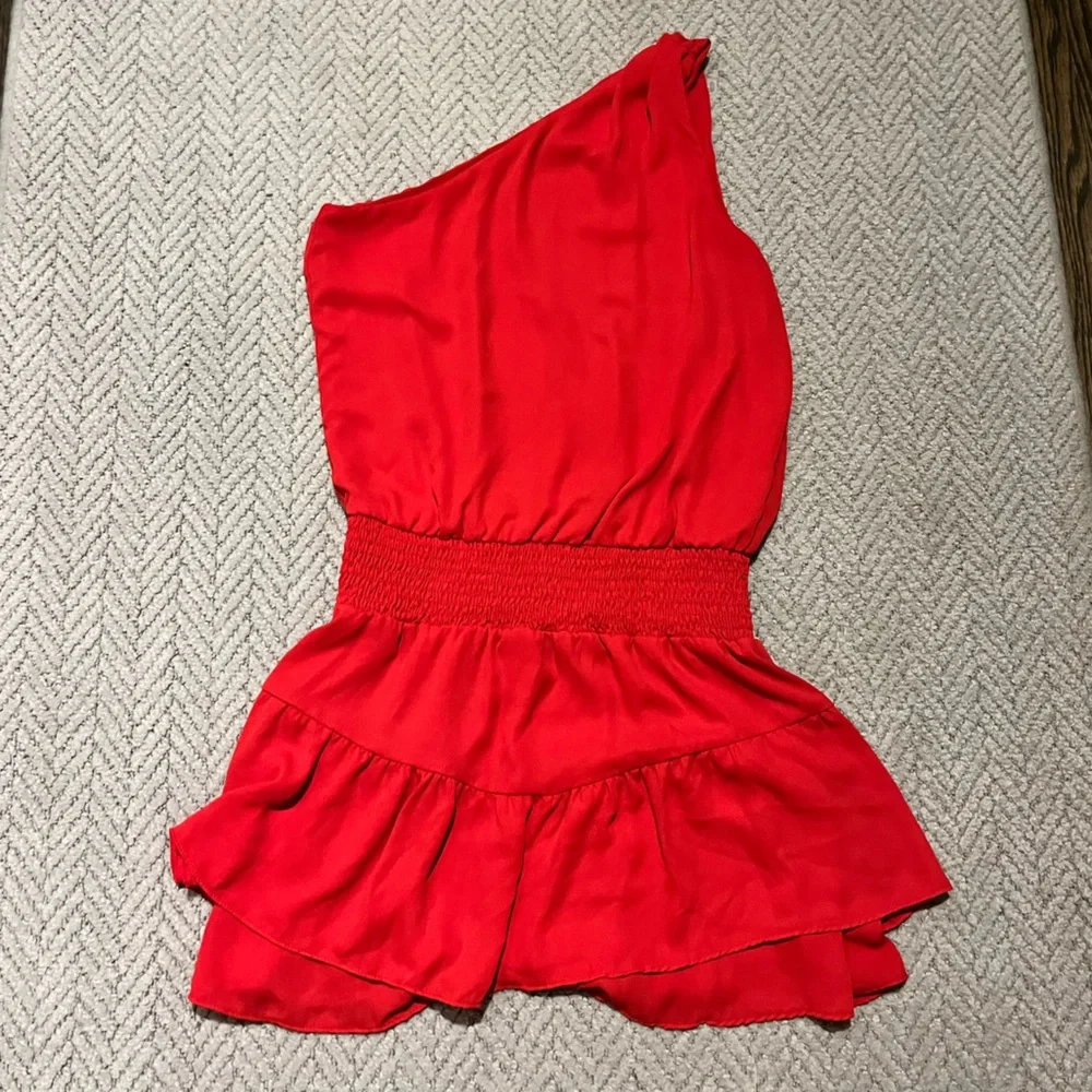 One Shoulder Ruffle Mini - Picture 3 of 4